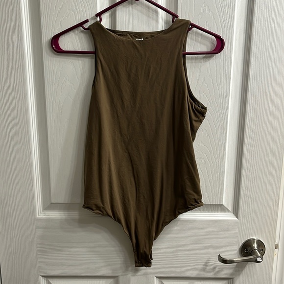 SKIMS bodysuit - Picture 1 of 3